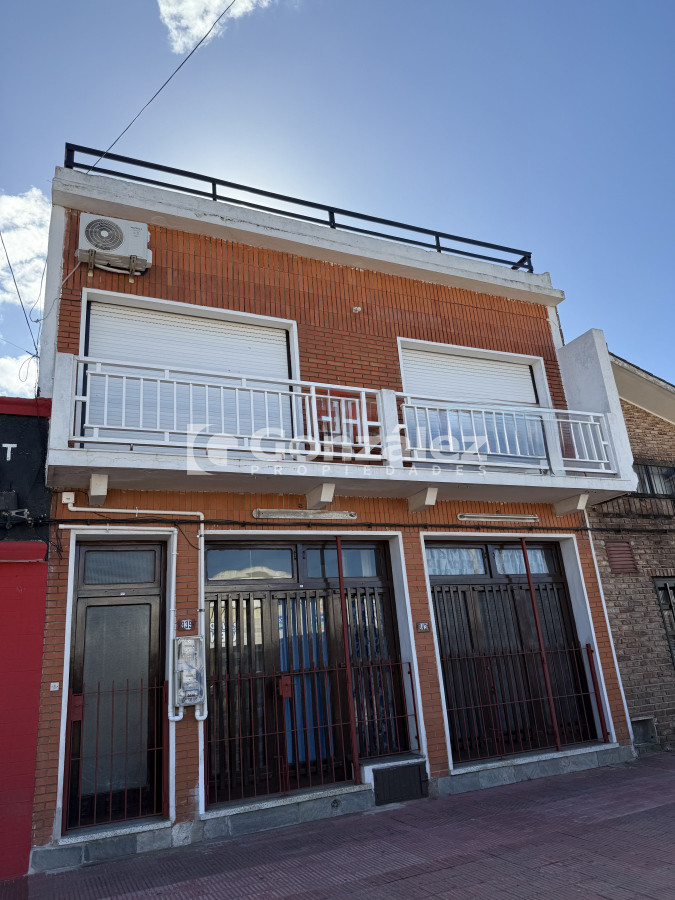 Casa ID.779 - 2 Propiedades a una cuadra del mar , zona centro