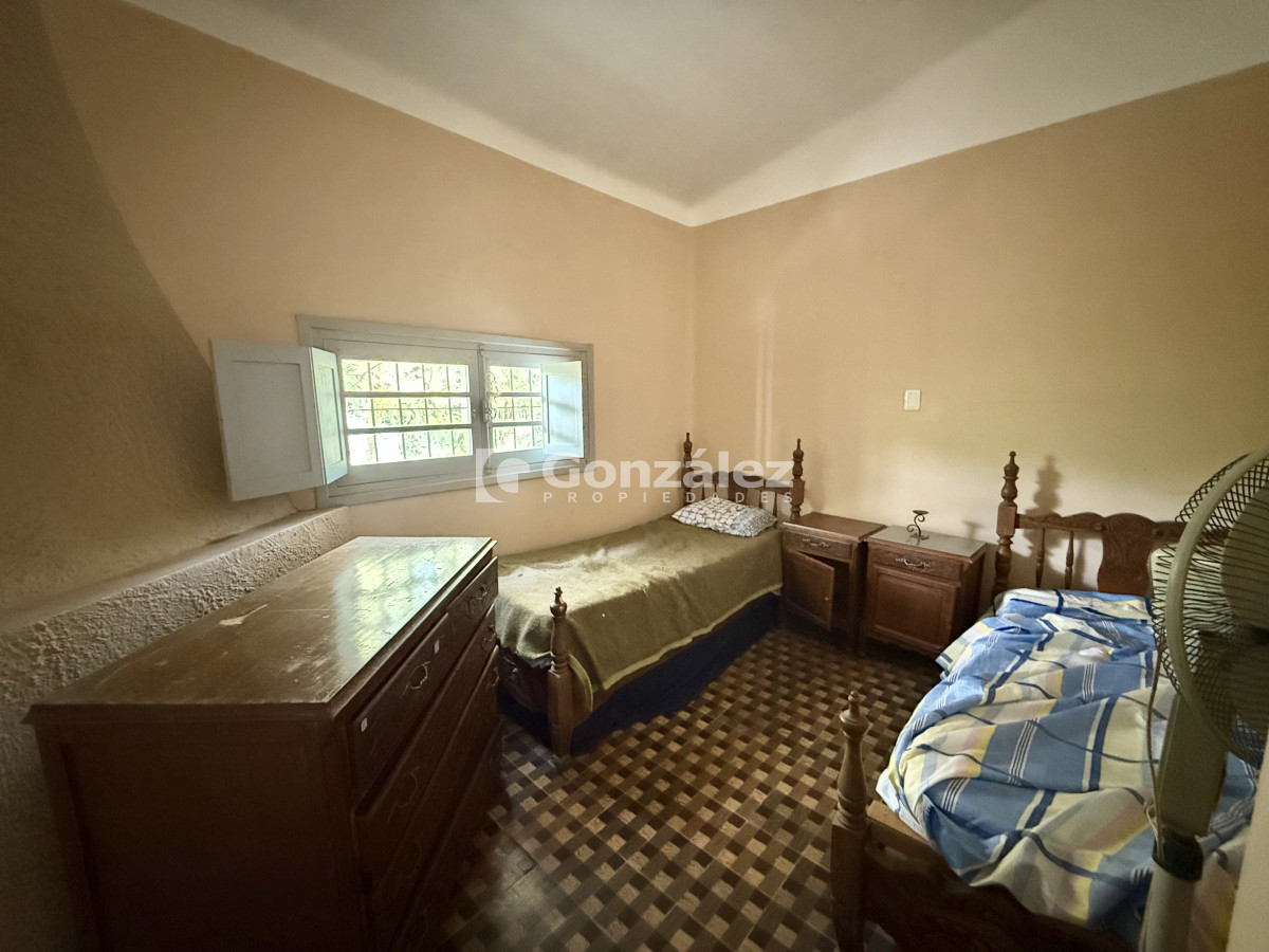 Casa ID.821 - Casa con apartamento independiente a una cuadra playa balneario Las Flores Piriápolis