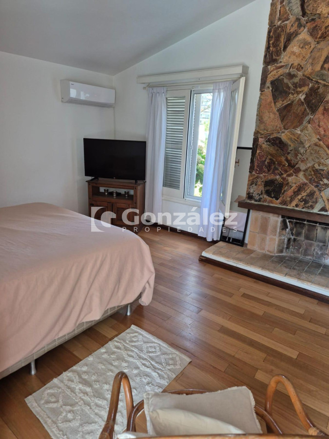 Casa ID.789 - Casa en venta a 1 cuadra del mar en Punta Del Este Maldonado
