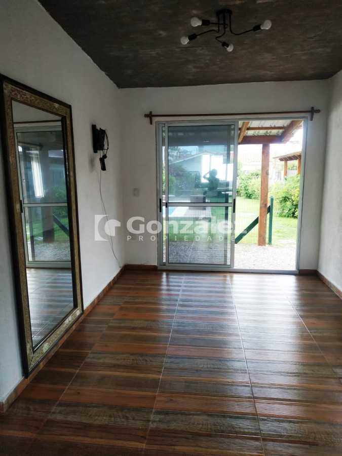 Casa ID.799 - Alquiler anual a una cuadra del mar 