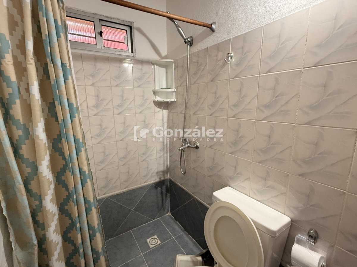 Casa ID.829 - Oportunidad de inversión 6 casas en un mismo padrón