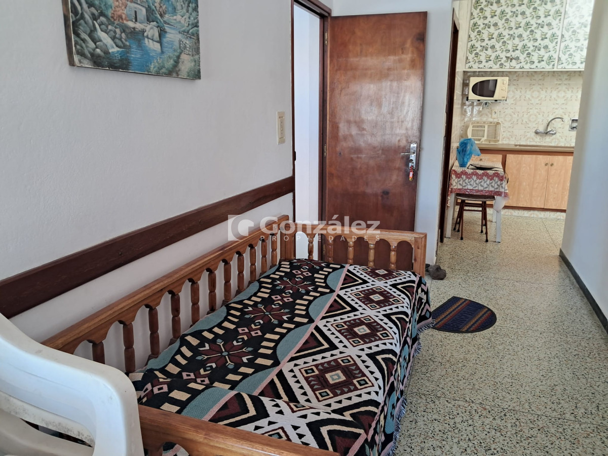 Casa ID.779 - 2 Propiedades a una cuadra del mar , zona centro