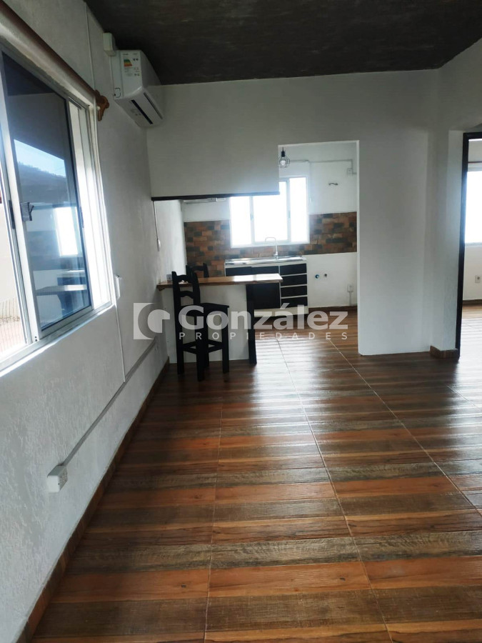 Casa ID.799 - Alquiler anual a una cuadra del mar 