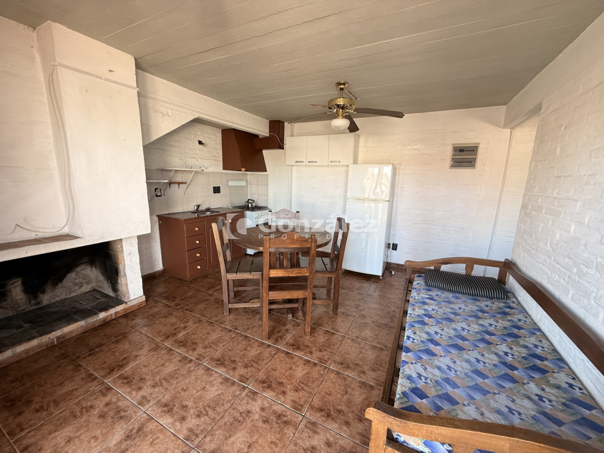Casa ID.858 - Alquiler anual 1 dormitorio Piriápolis a media cuadra del mar