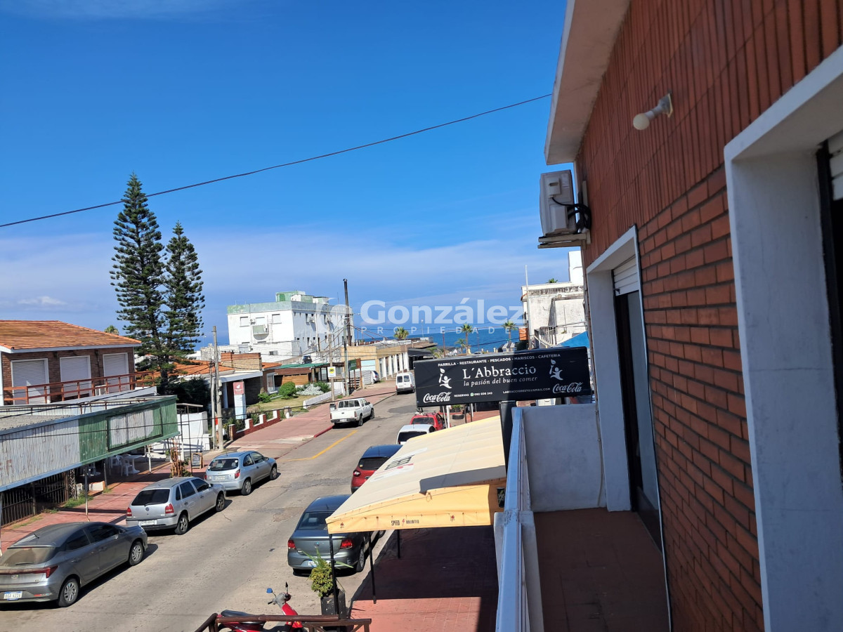 Casa ID.779 - 2 Propiedades a una cuadra del mar , zona centro