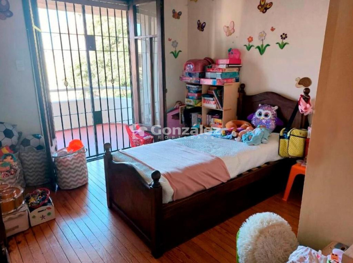 Casa ID.684 - Casa 4 dormitorios . Pocitos 