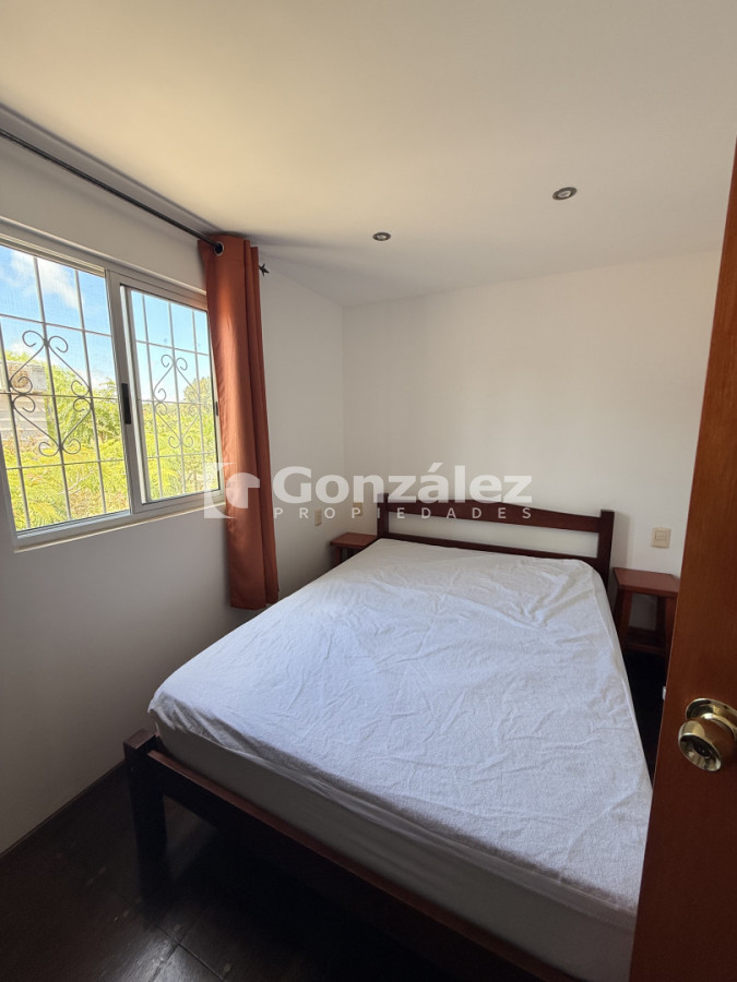 Casa ID.822 - Alquiler anual Playa Grande