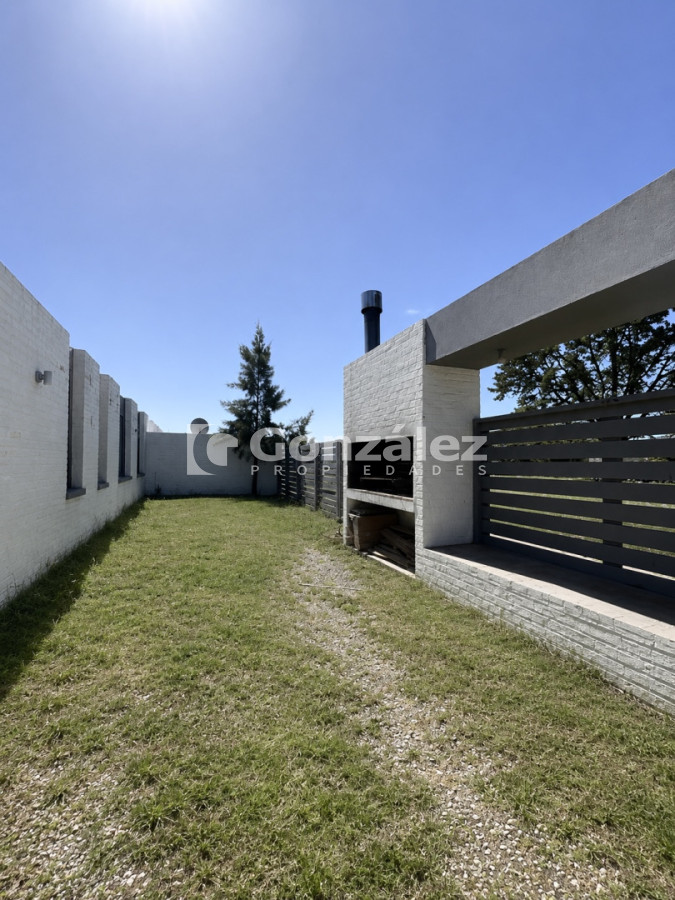 Casa ID.808 - Alquiler Casa tipo Duplex Dos Dormitorios Pan De Azúcar