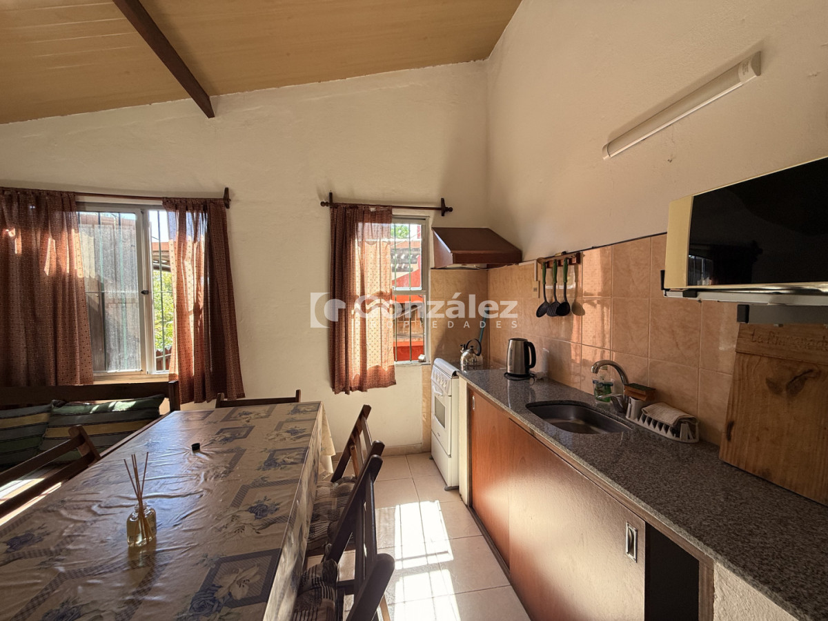 Casa ID.829 - Oportunidad de inversión 6 casas en un mismo padrón