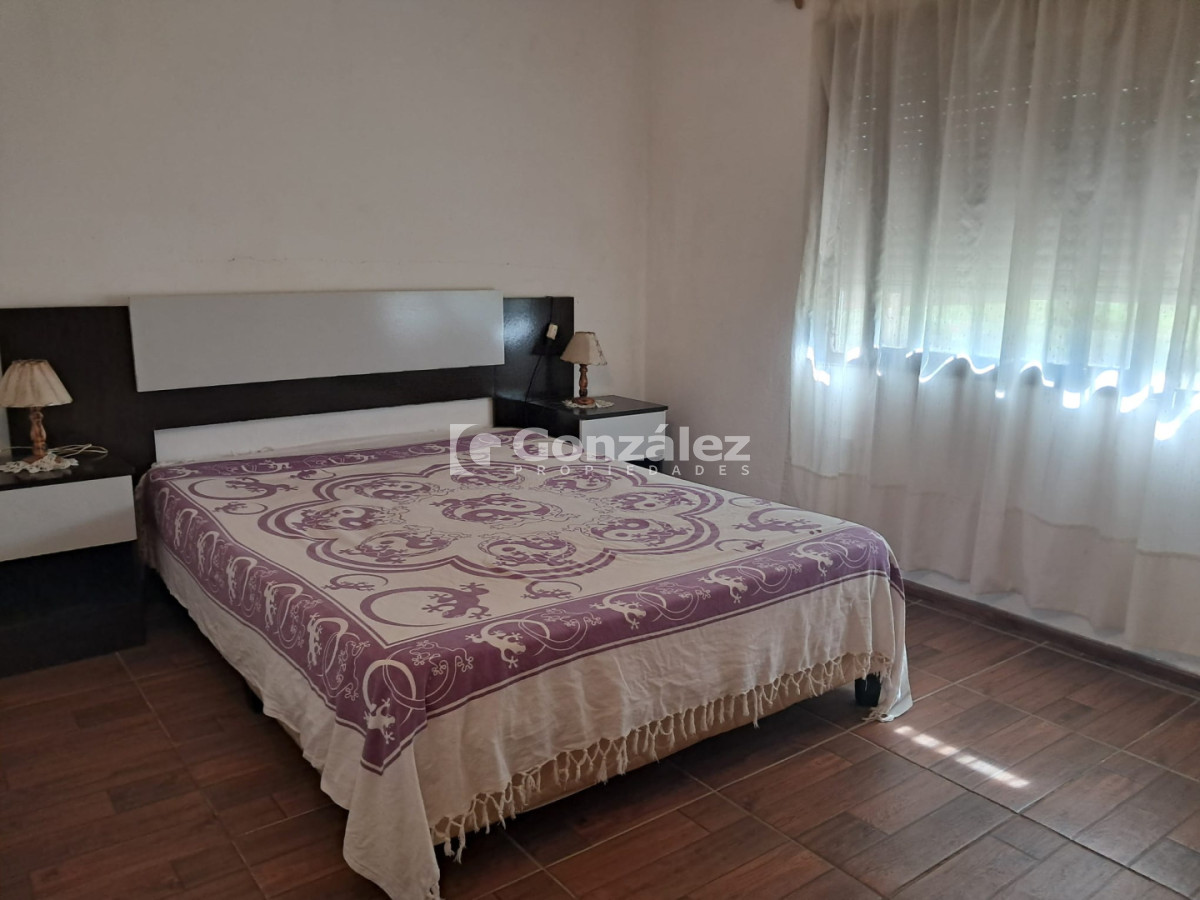 Casa ID.832 - Duplex en alquiler anual — Playa Hermosa (Calle 1 casi Calle 17)