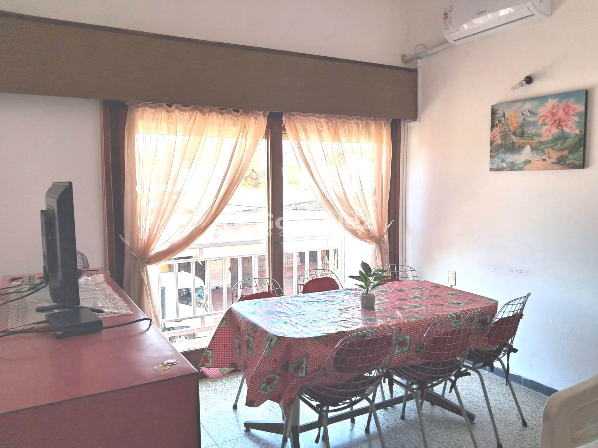 Casa ID.779 - 2 Propiedades a una cuadra del mar , zona centro