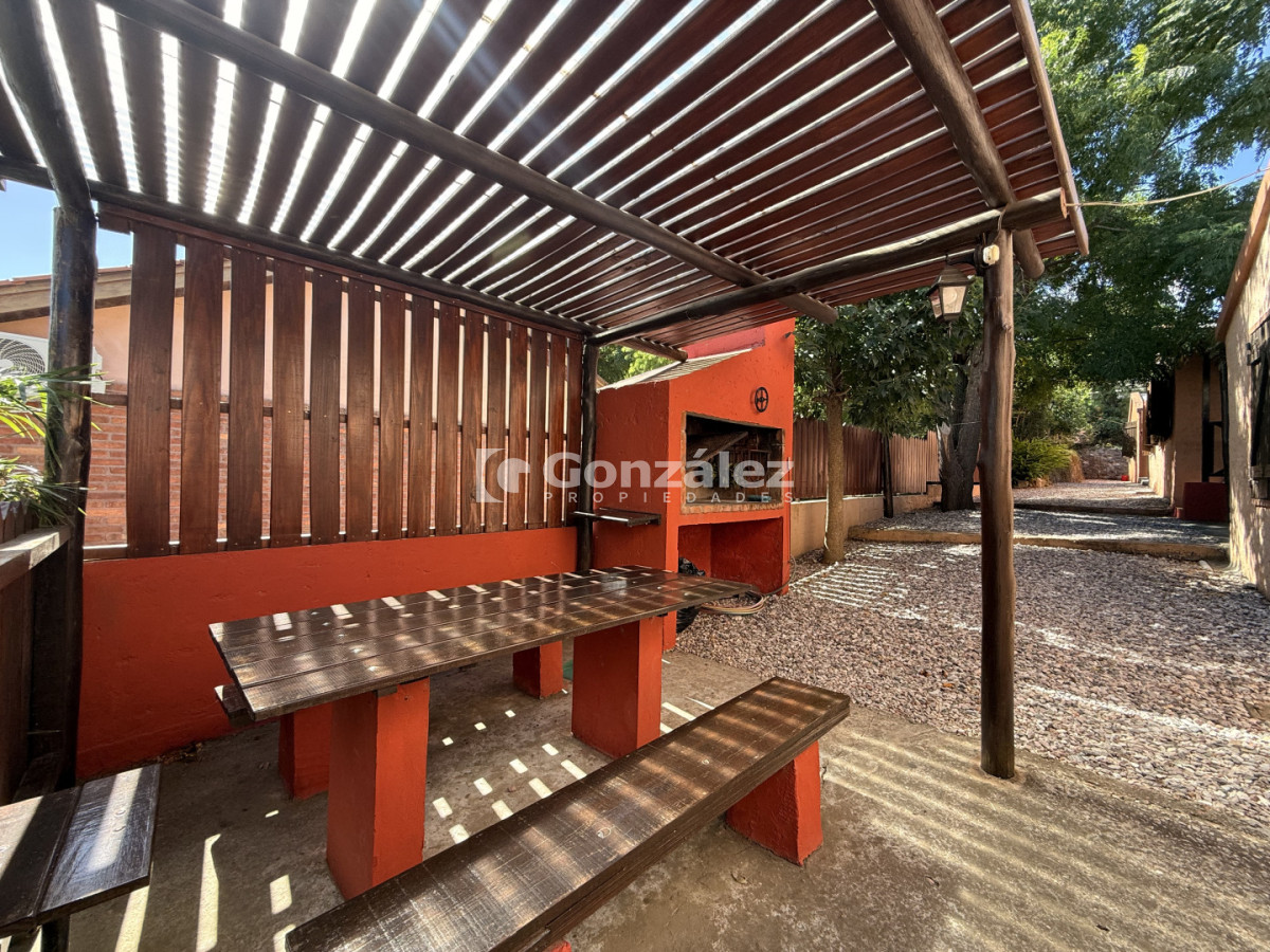 Casa ID.829 - Oportunidad de inversión 6 casas en un mismo padrón