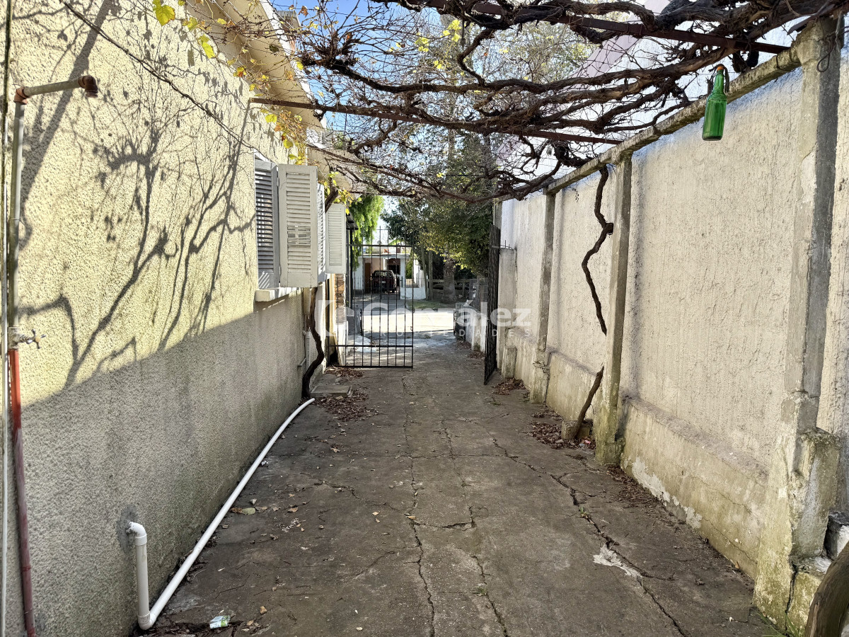 Casa ID.791 - Oportunidad: Se Venden 3 Propiedades en un mismo Padrón en Proximidades de Devoto de Avda. Piria