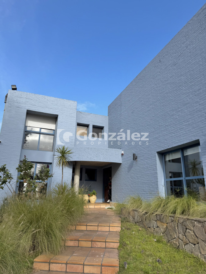 Casa ID.857 - Casa en venta Maldonado Nuevo Cantegril 5 dormitorios