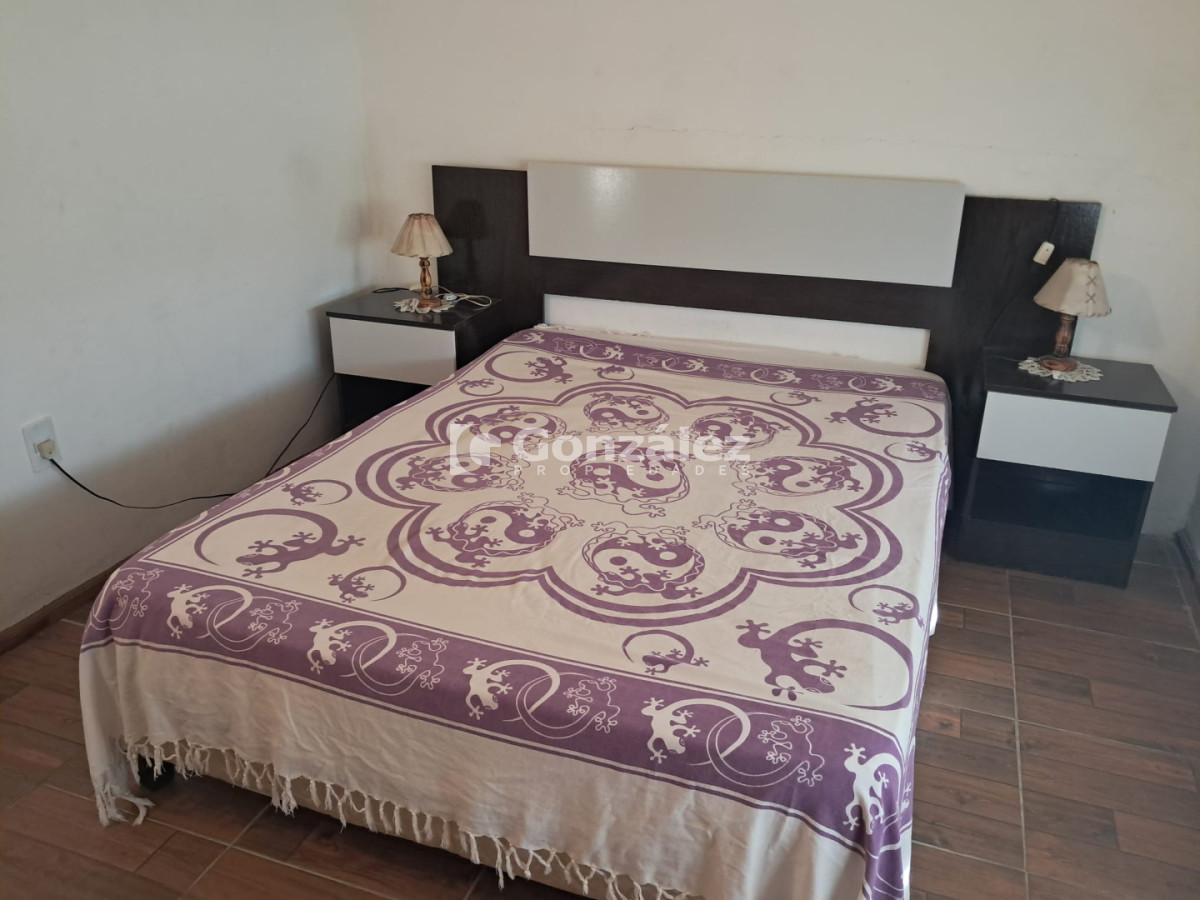 Casa ID.832 - Duplex en alquiler anual — Playa Hermosa (Calle 1 casi Calle 17)