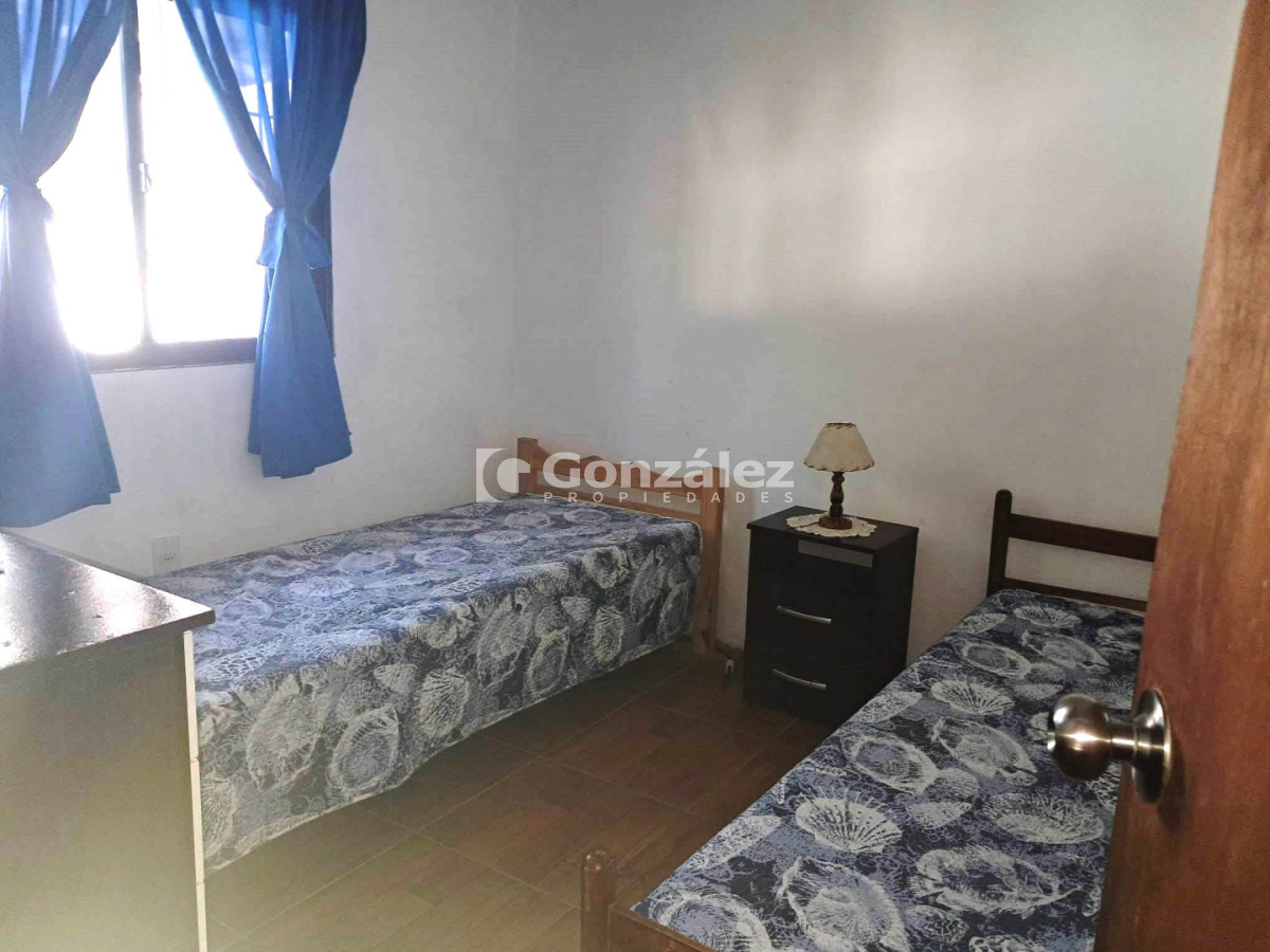 Casa ID.832 - Duplex en alquiler anual — Playa Hermosa (Calle 1 casi Calle 17)