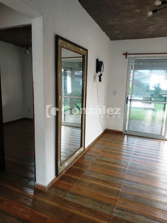 Casa ID.799 - Alquiler anual a una cuadra del mar 