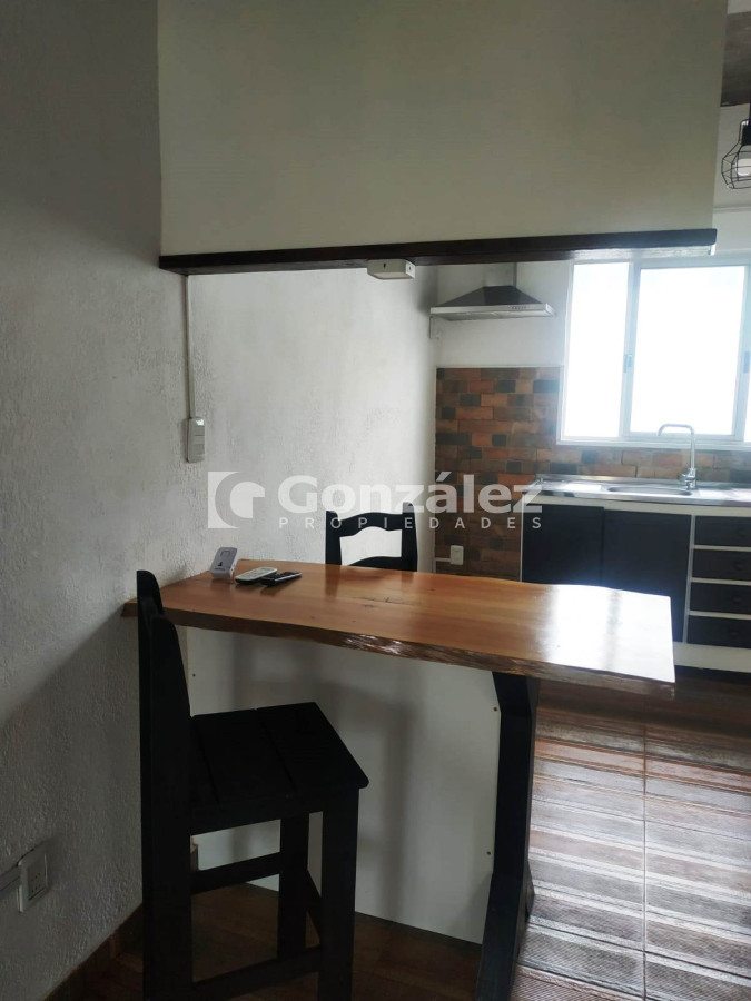 Casa ID.799 - Alquiler anual a una cuadra del mar 