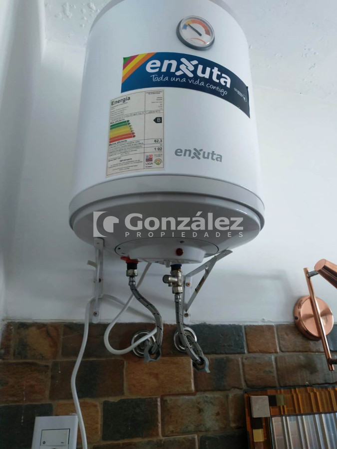 Casa ID.799 - Alquiler anual a una cuadra del mar 