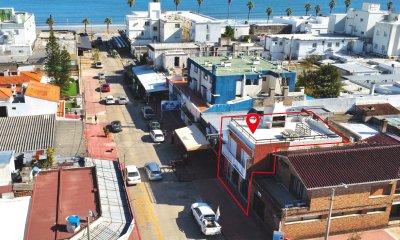 2 Propiedades a una cuadra del mar , zona centro