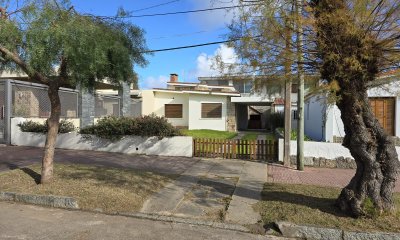 Casa a 2 cuadras y media de Playa La Rinconada Piriápolis