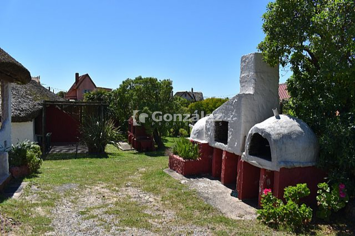 Local Comercial ID.493 - Local en Punta Del Diablo, Punta del Diablo