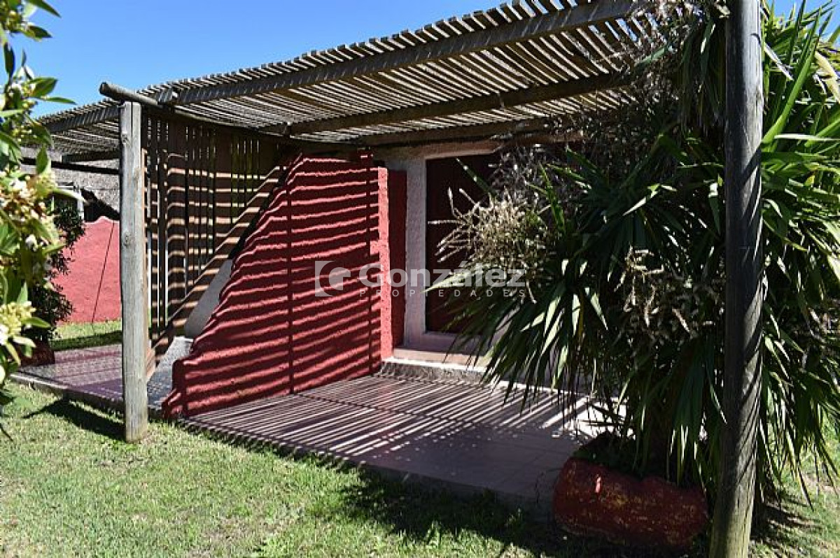 Local Comercial ID.493 - Local en Punta Del Diablo, Punta del Diablo