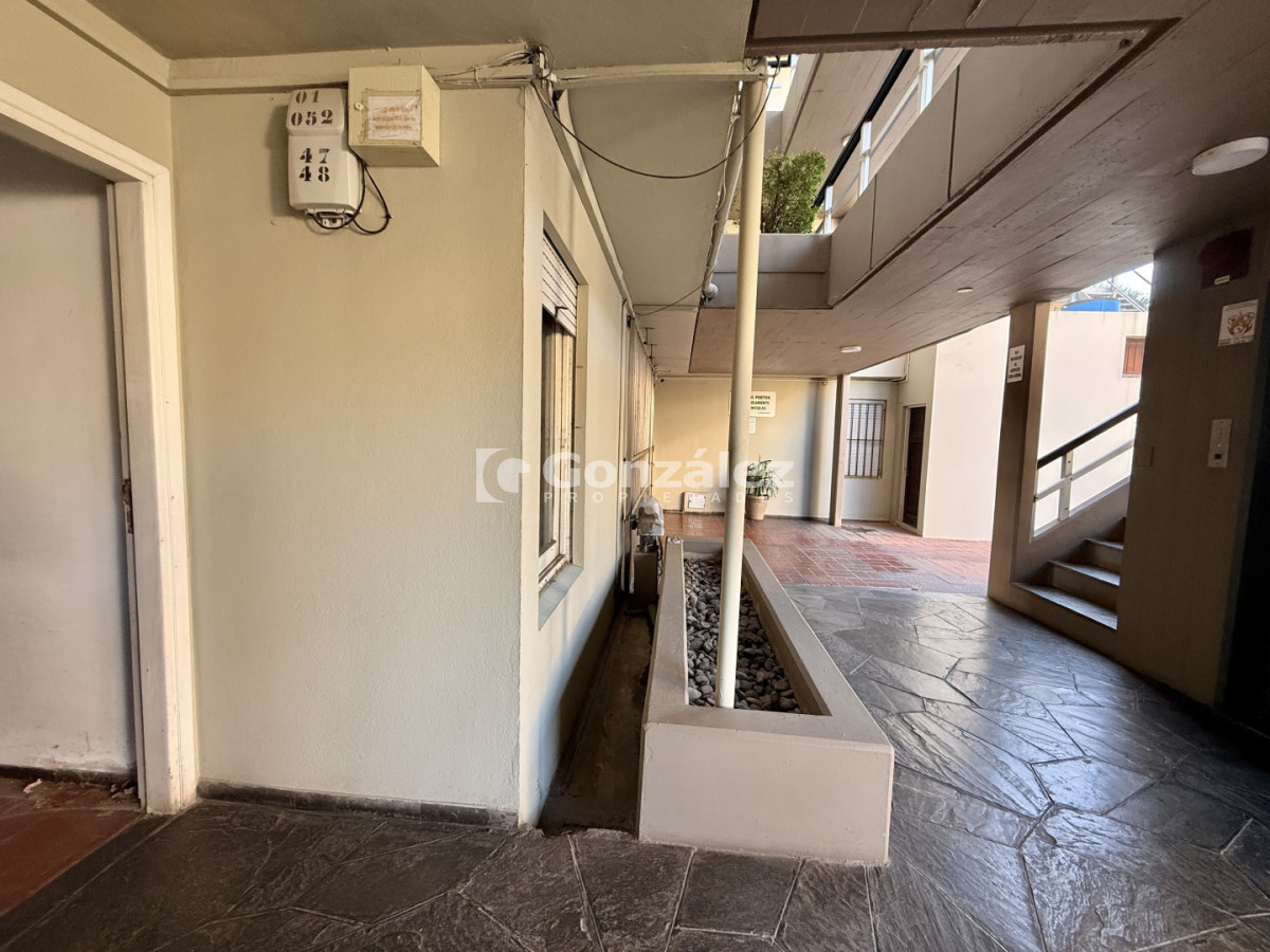 Local Comercial ID.863 - Local comercial en venta primera linea del mar Piriapolis 