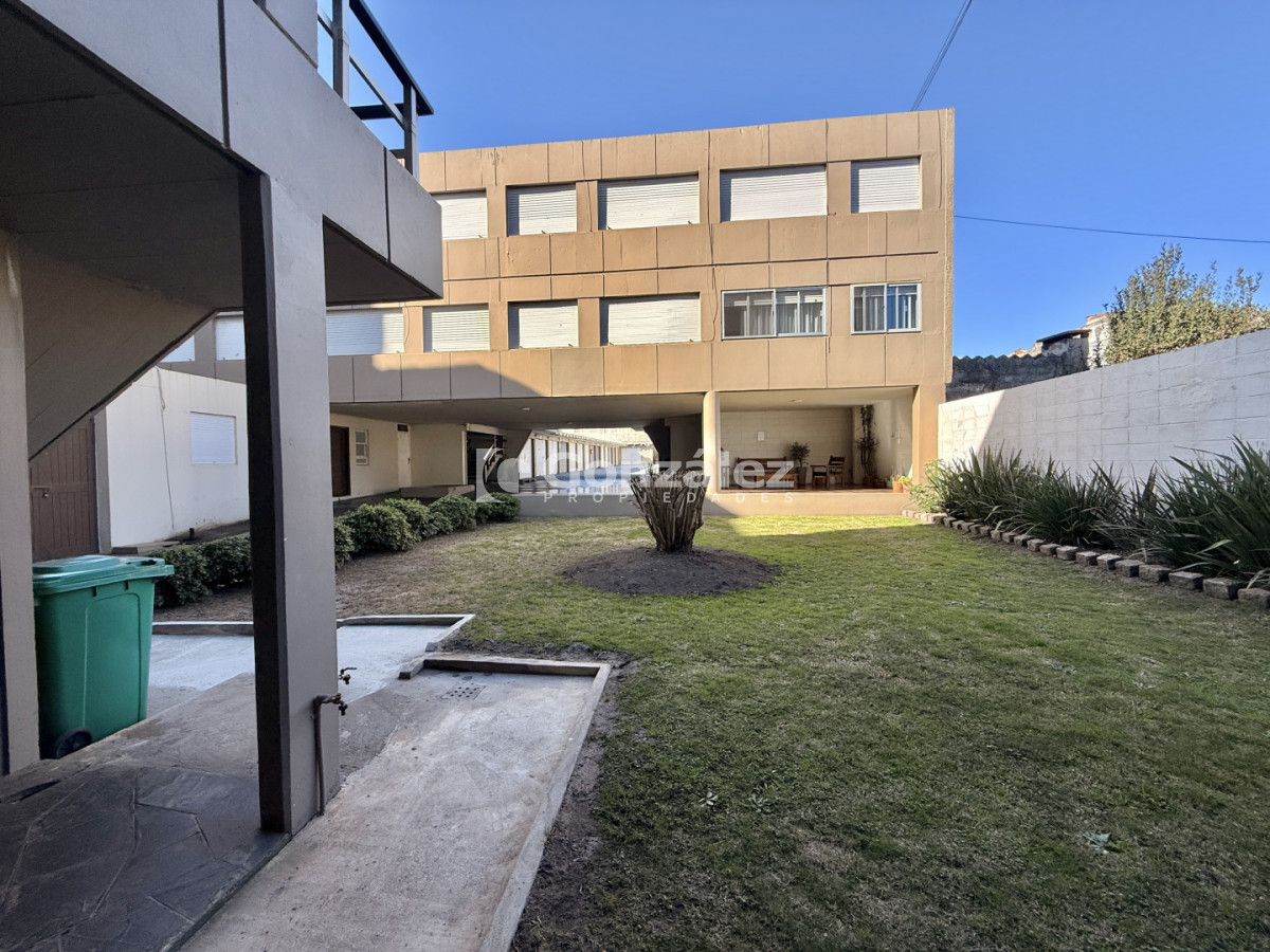 Local Comercial ID.863 - Local comercial en venta primera linea del mar Piriapolis 