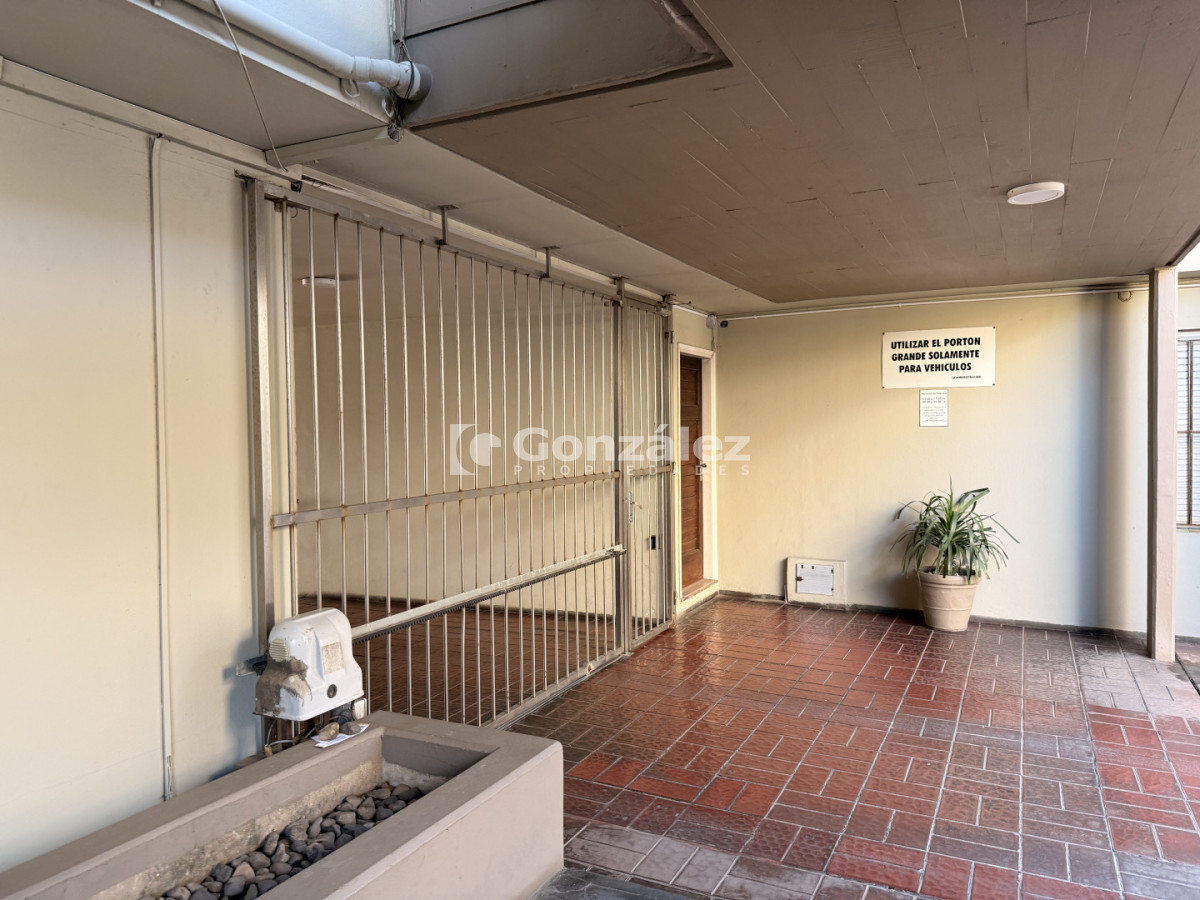 Local Comercial ID.863 - Local comercial en venta primera linea del mar Piriapolis 