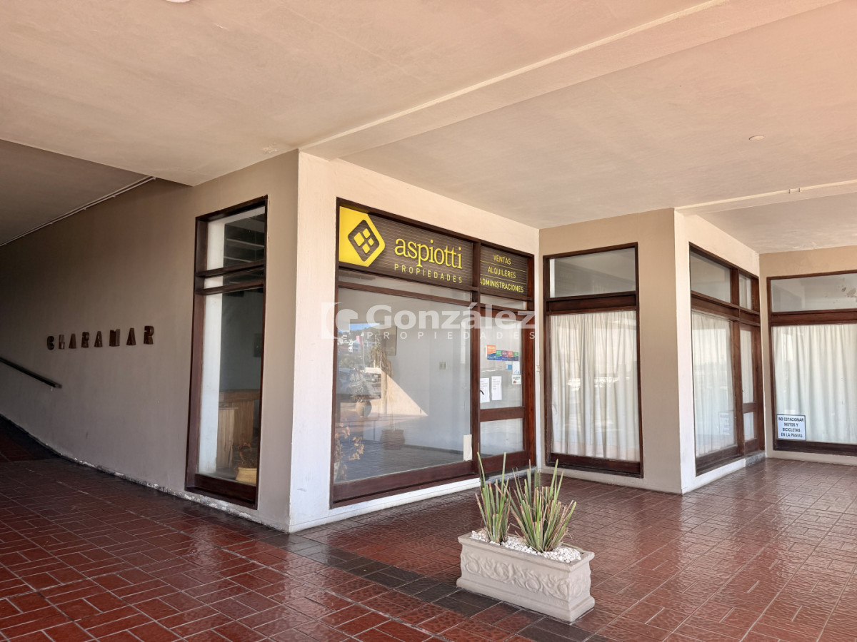 Local Comercial ID.863 - Local comercial en venta primera linea del mar Piriapolis 