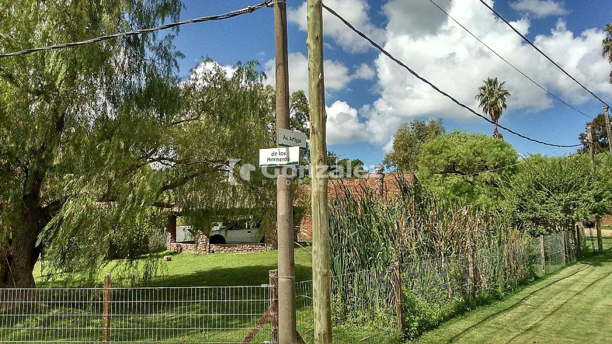 Terreno ID.437 - Cl. Artigas y Maldonado