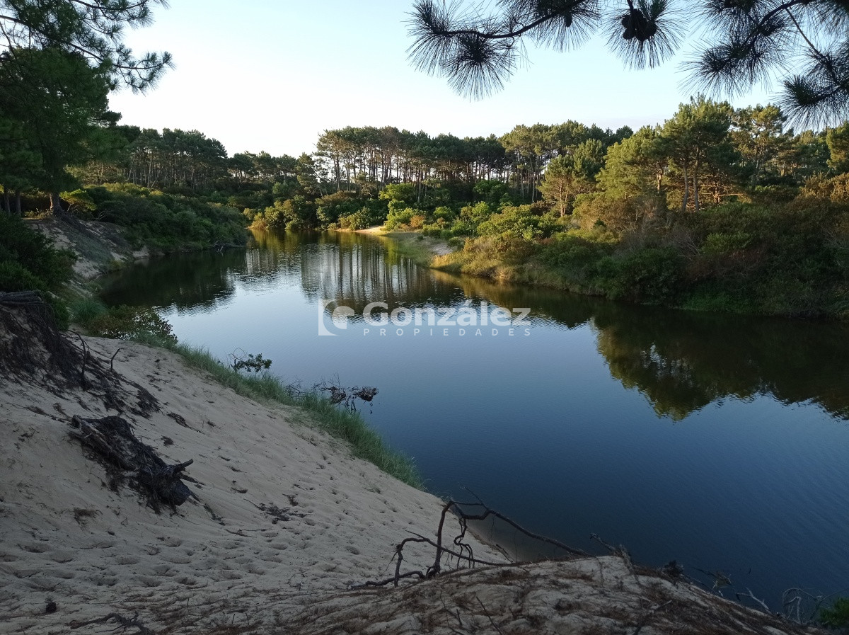 Terreno ID.503 - Terreno de Grandes Dimensiones con costa arroyo en Chihuahua