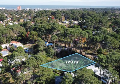 Terreno a la venta en Barrio Country