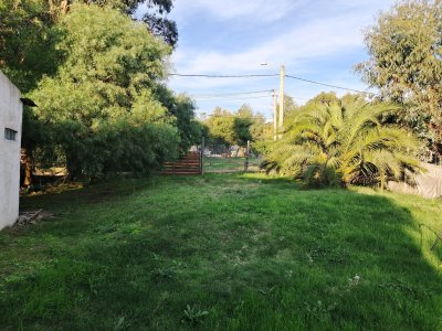 Terreno con mejoras barrio La Falda U$S 43.000