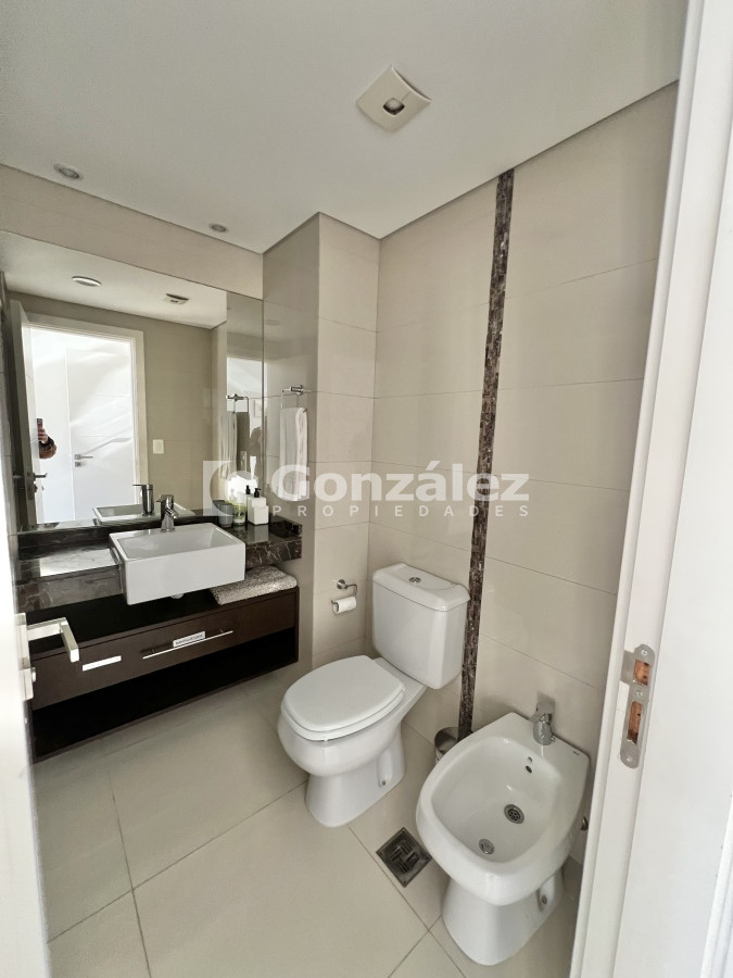 Apartamento ID.733 - Apartamento dos dormitorios edificio Cruceros, punta del este 