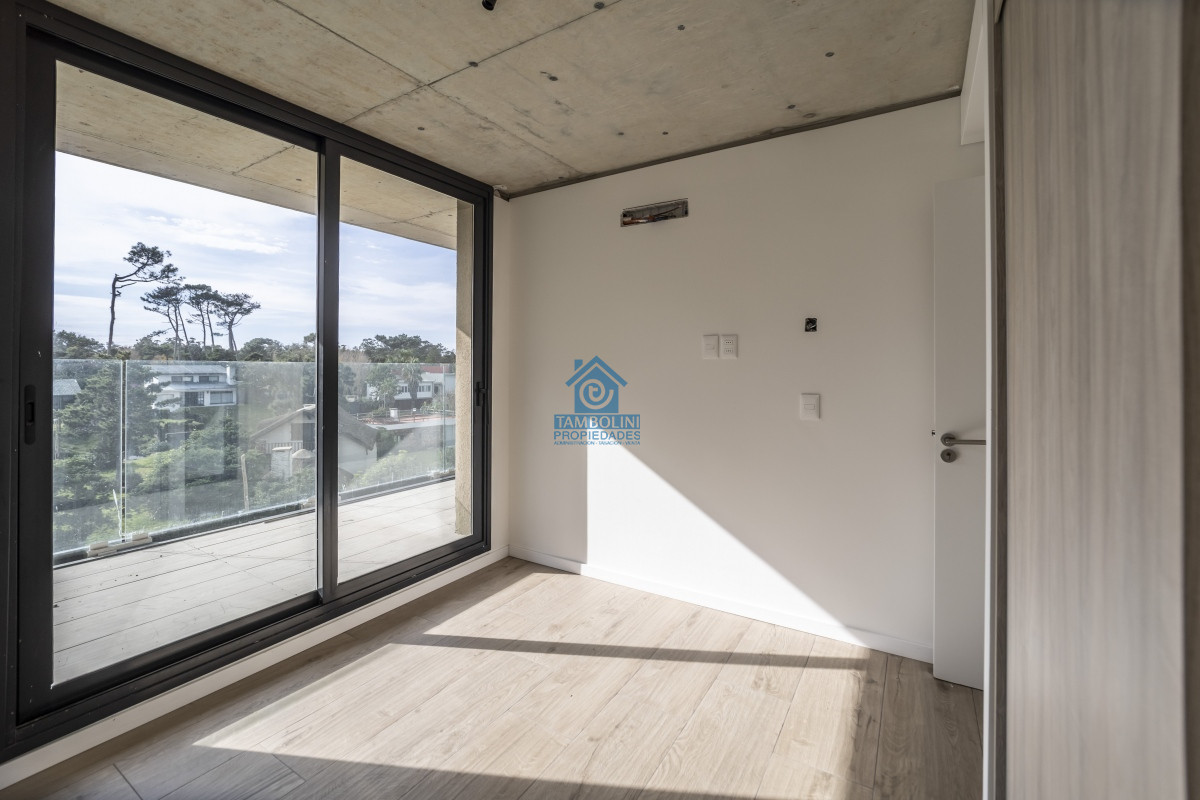 Apartamento ID.86 - Parada 39 Playa Mansa de  Punta del Este 2 Dorm. 