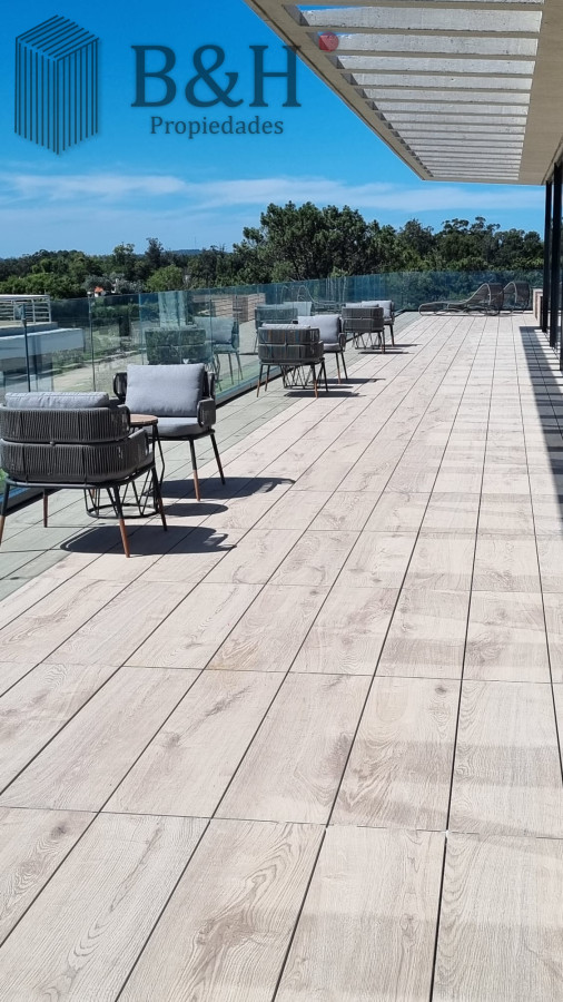 Apartamento ID.3530 - Vendo Apartamento 104,  Dormitorios 2 ,Banos 2 Primera linea Playa Mansa, Punta del este