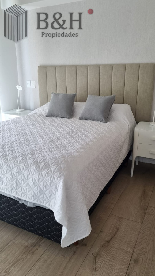 Apartamento ID.3530 - Vendo Apartamento 104,  Dormitorios 2 ,Banos 2 Primera linea Playa Mansa, Punta del este