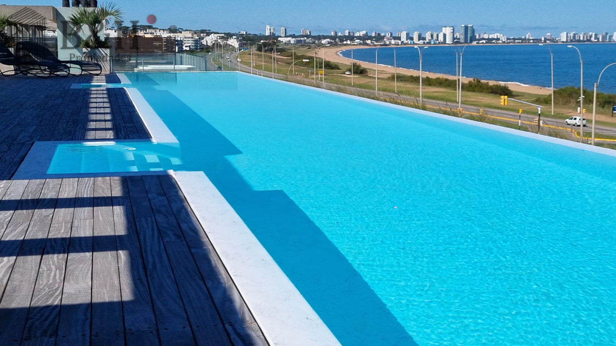 Apartamento ID.3530 - Vendo Apartamento 104,  Dormitorios 2 ,Banos 2 Primera linea Playa Mansa, Punta del este