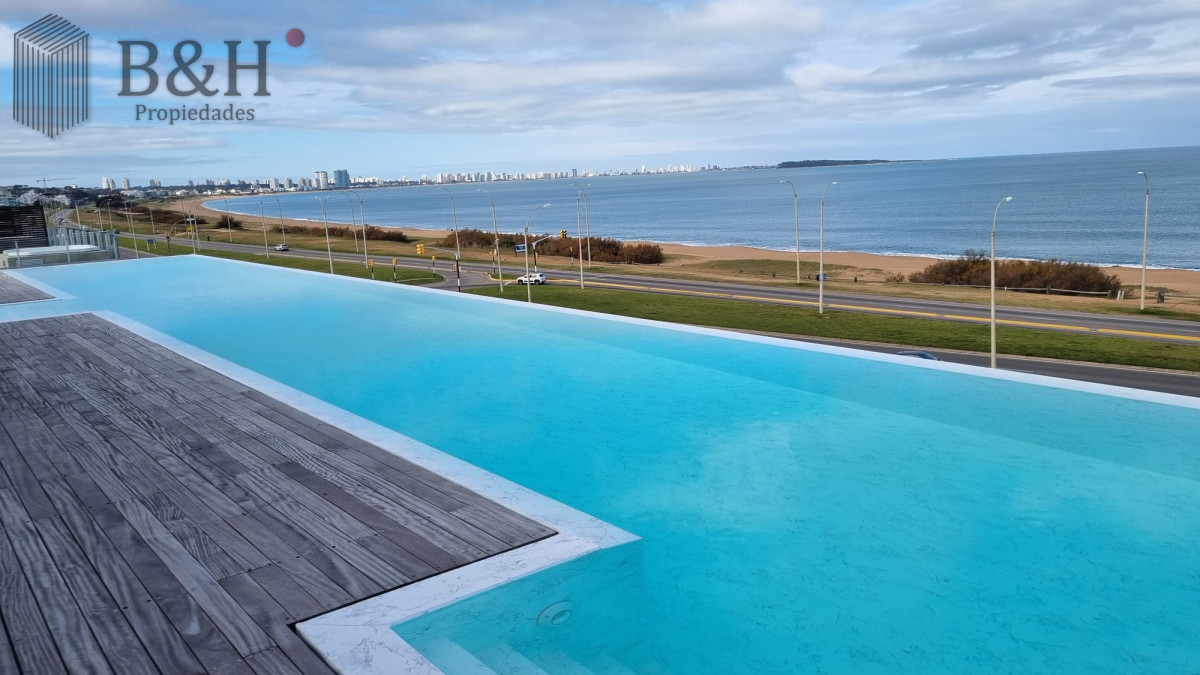 Apartamento ID.3530 - Vendo Apartamento 104,  Dormitorios 2 ,Banos 2 Primera linea Playa Mansa, Punta del este