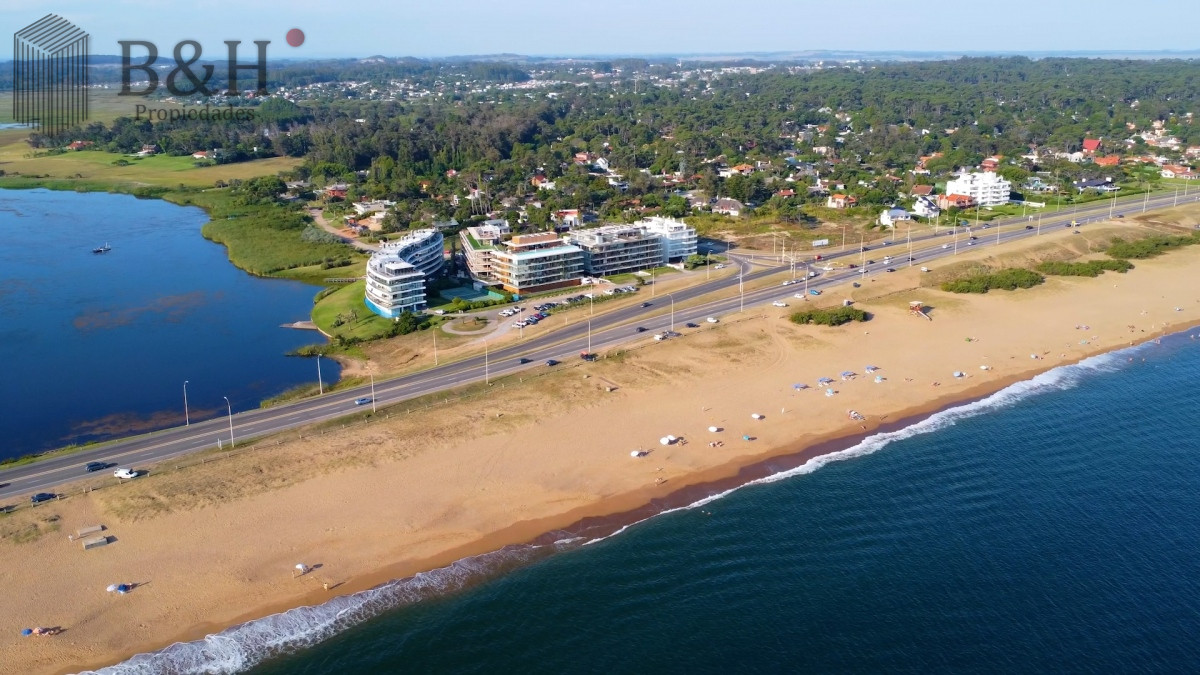 Apartamento ID.918 - Parada 39 Playa Mansa de  Punta del Este 2 Dorm. ap 103 