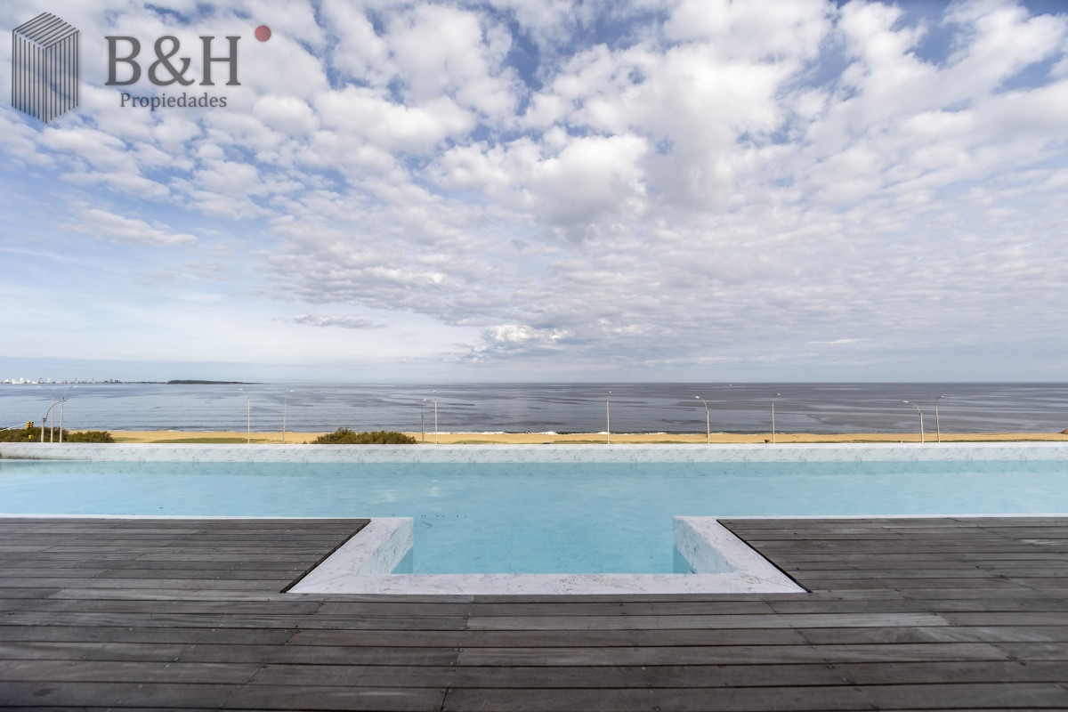 Apartamento ID.918 - Parada 39 Playa Mansa de  Punta del Este 2 Dorm. ap 103 