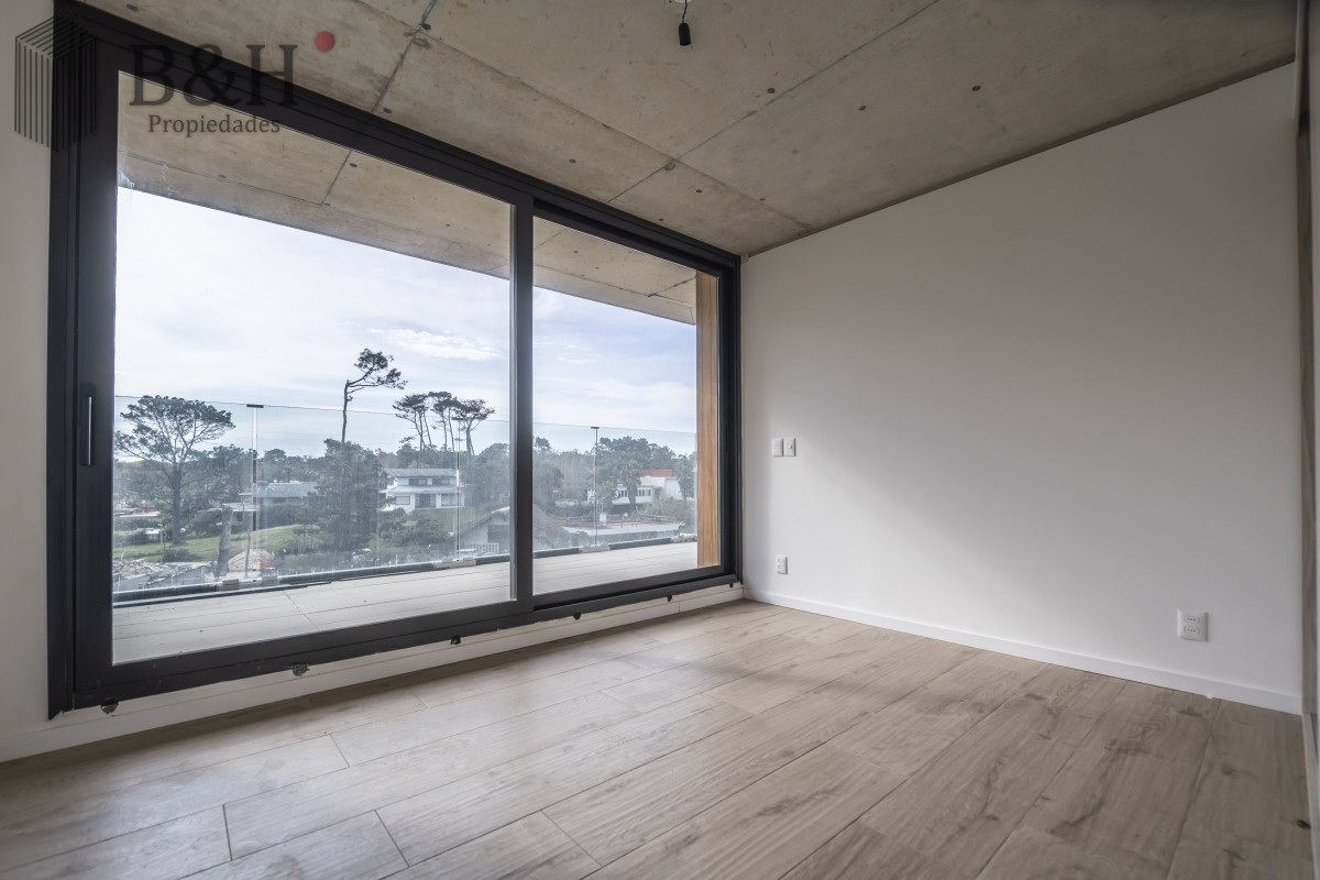 Apartamento ID.918 - Parada 39 Playa Mansa de  Punta del Este 2 Dorm. ap 103 
