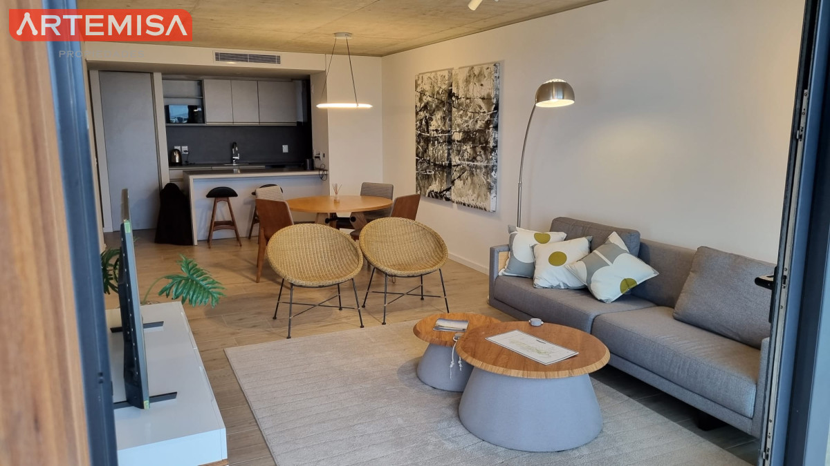 Apartamento ID.582 - Vendo Apartamento 104,  Dormitorios 2 ,Banos 2 Primera linea Playa Mansa, Punta del este