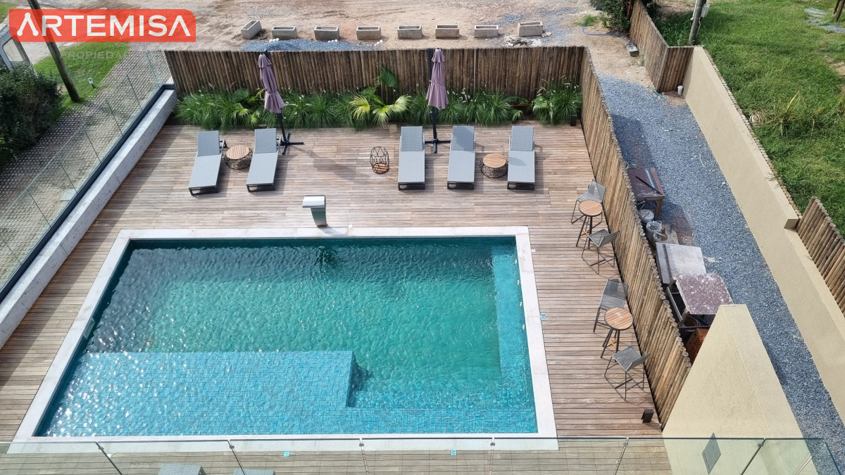 Apartamento ID.582 - Vendo Apartamento 104,  Dormitorios 2 ,Banos 2 Primera linea Playa Mansa, Punta del este