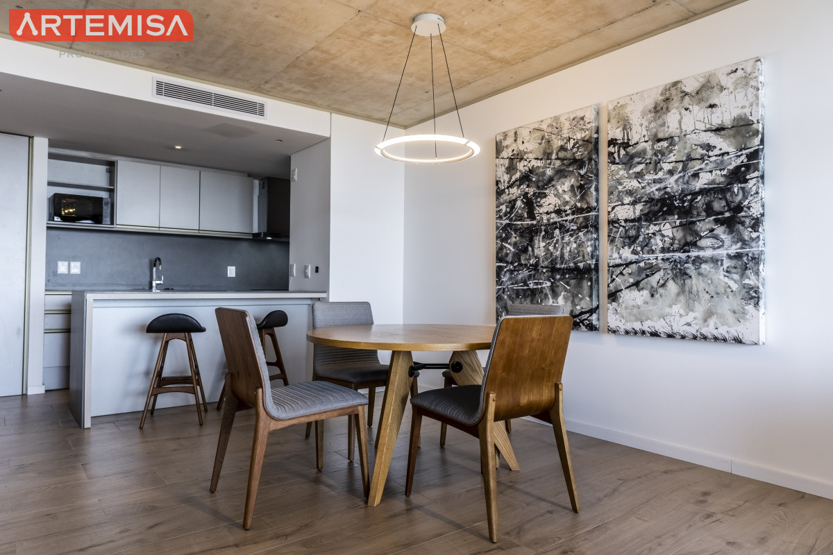 Apartamento ID.582 - Vendo Apartamento 104,  Dormitorios 2 ,Banos 2 Primera linea Playa Mansa, Punta del este