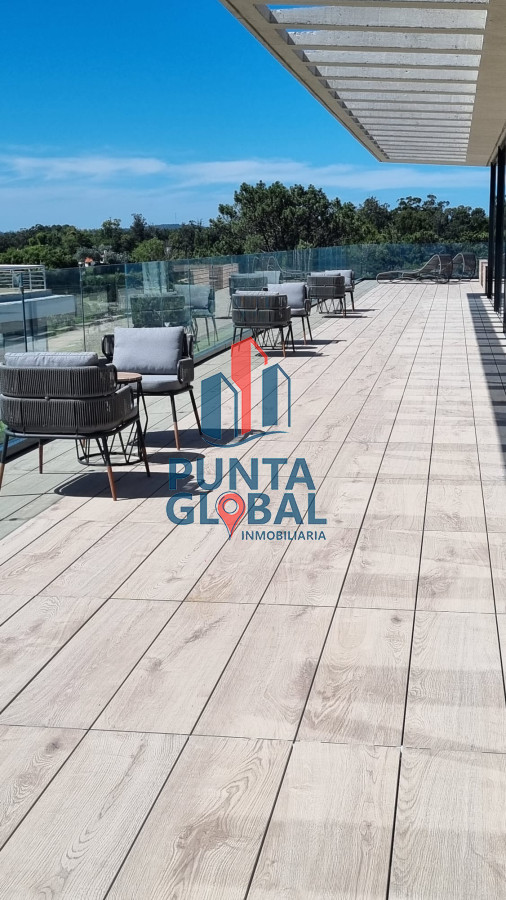 Apartamento ID.228 - Venta Apartamento 2 dormitorios Primera línea Playa Mansa, Punta del Este