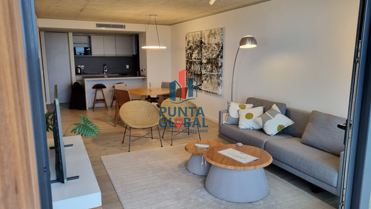 Apartamento ID.228 - Venta Apartamento 2 dormitorios Primera línea Playa Mansa, Punta del Este