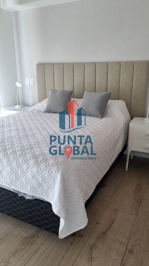 Apartamento ID.228 - Venta Apartamento 2 dormitorios Primera línea Playa Mansa, Punta del Este